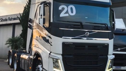 Volvo FH 460 2020 disponível na Ideal Utilitários