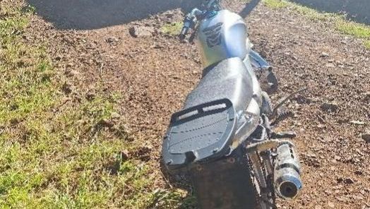 Motocicleta furtada é encontrada abandonada em barranco em Xanxerê
