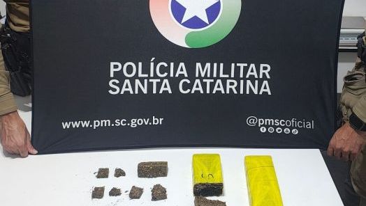 Homem é preso com 1,6 quilo de maconha e ainda tenta subornar policiais em Chapecó