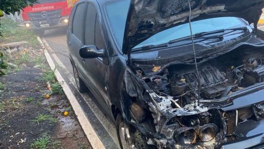 Incêndio em veículo é controlado por bombeiros na SC-155, em Seara