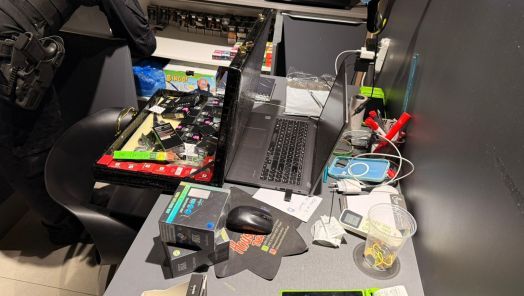 PF desarticula grupo que vendia produtos contrabandeados em Chapecó e prende suspeito