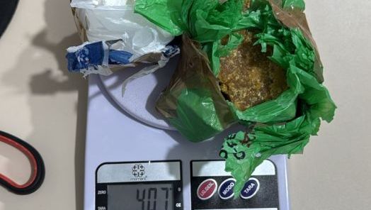 Adolescentes são apreendidos com drogas em São Domingos