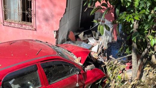 Idoso morre após carro atingir residência às margens da SC-283 em Seara