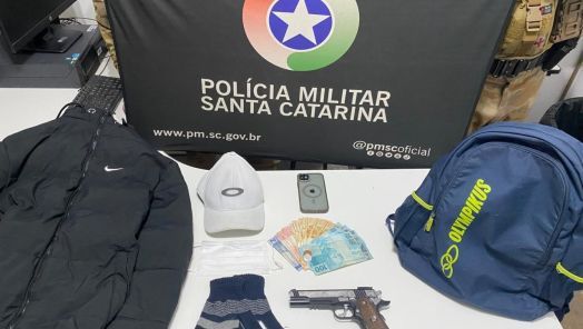 Homem suspeito de série de roubos a comércios é preso pela Polícia Militar em Chapecó