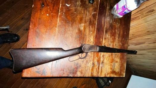 Polícia Civil prende dois investigados e apreende arma de fogo em Águas de Chapecó