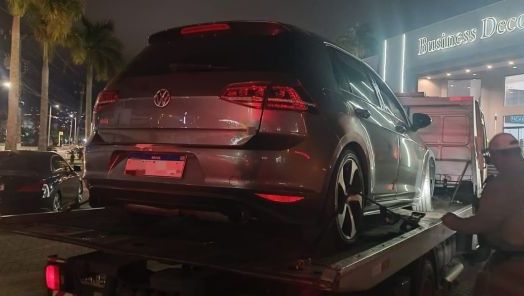 Motorista sem CNH tenta fugir de barreira da Lei Seca e é preso após perseguição