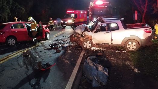 Colisão frontal deixa um morto e dois feridos no interior de Saudades