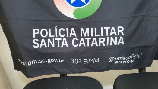 Homem é preso com arma de fabricação caseira e munições em Faxinal dos Guedes