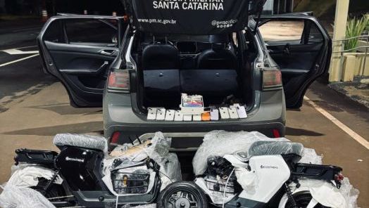 PMRv apreende 16 iPhones, anabolizantes, iPad e motos elétricas em abordagem na SC-480 em Chapecó
