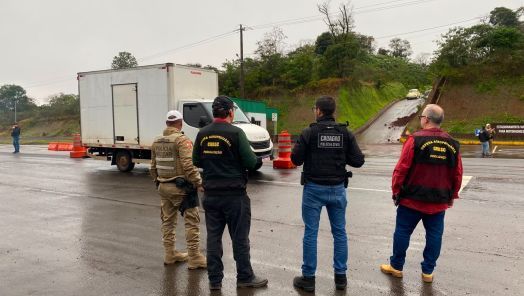 Polícia Civil participa de barreira sanitária para reforçar fiscalização na divisa entre SC e RS