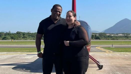Durante o percurso, o piloto descreveu os locais sobrevoados (Foto: Cristiane Wronski)