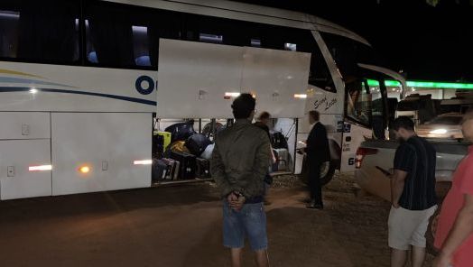 Prisão ocorreu durante parada de ônibus (Foto: Polícia Civil)