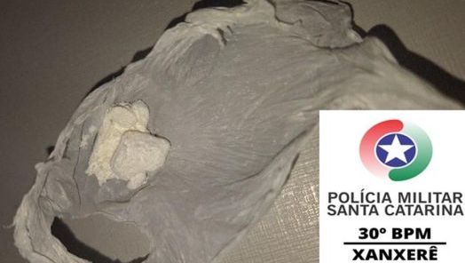 Filho é conduzido à delegacia por suspeita de agredir a mãe e portar cocaína em Xanxerê