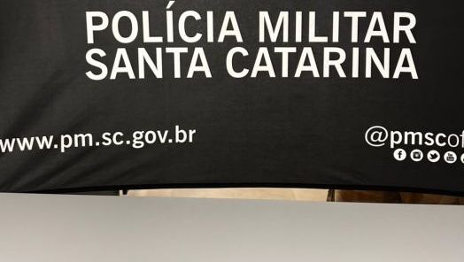 Homem é preso e adolescente é apreendido por suspeita de tráfico de drogas em Xanxerê