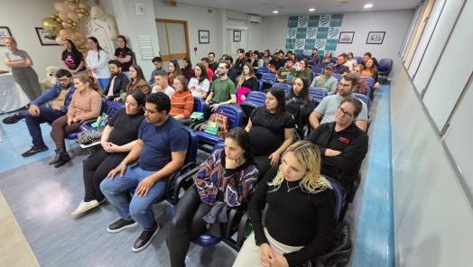 Curso prepara gestantes e famílias para a chegada dos bebês em Xanxerê