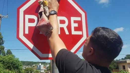 Xanxerê instala e revitaliza cerca de 500 placas de trânsito em dois anos