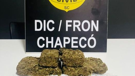Homem é preso suspeito de tráfico de drogas em Chapecó