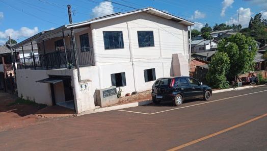 Imóvel com duas moradias está à venda no Bairro Castelo Branco, em Xanxerê