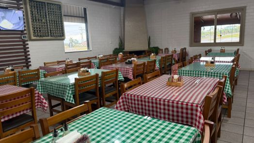 Recanto Grill oferece café da manhã, almoço, jantar e lanches em Faxinal dos Guedes