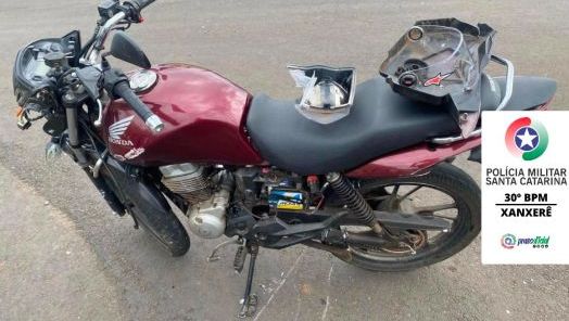 Motociclista de 19 anos fica ferido após colisão com Fiat Strada em Xanxerê