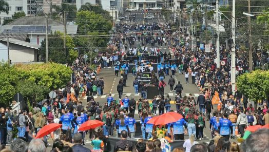 VÍDEO: Desfile de 7 de Setembro reúne famílias em Xanxerê