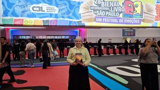 Livro “Attraversiamo” transforma experiência de perda e superação em obra lançada na Bienal do Livro de São Paulo