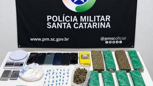 Mais de 6 quilos de drogas são apreendidos e moto furtada é recuperada em Chapecó