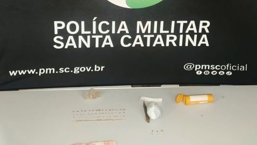 Denúncias levam PM a ponto de tráfico de drogas no Vila União, em Xanxerê