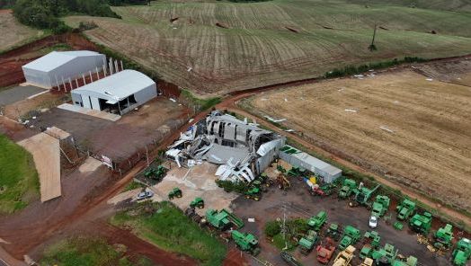 VÍDEO: Fortes ventos deixam rastro de destruição em Xanxerê