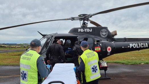 Jovem de 23 anos fica ferido após ser atingido por árvore durante trabalho em Faxinal dos Guedes