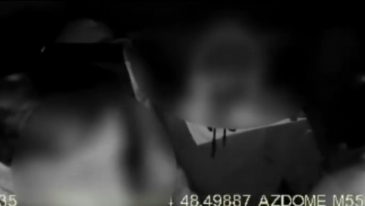 VÍDEO: Motorista de aplicativo bate carro ao reagir a tentativa de assalto em Florianópolis