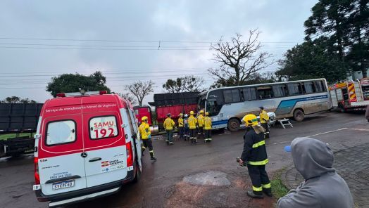 Grave acidente com ônibus deixa 23 feridos em Xanxerê