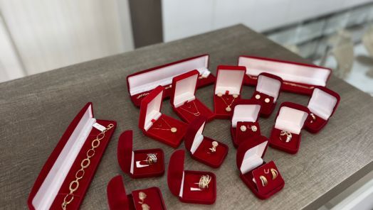 Seu Natal vale ouro na Unika Ótica e Joalheria com descontos imperdíveis