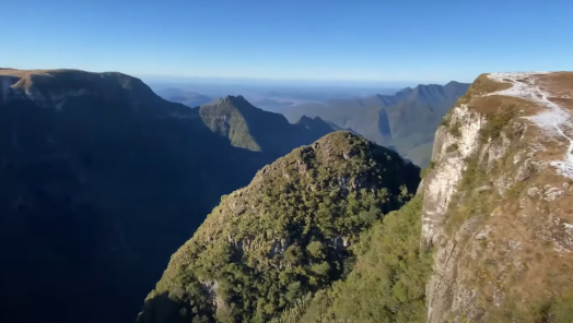 Conheça o belíssimo Cânion Monte Negro no RS