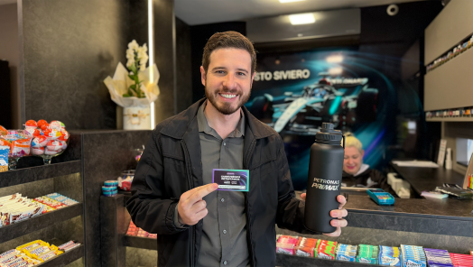 VÍDEO: Posto Siviero premia clientes com brindes exclusivos da Petronas