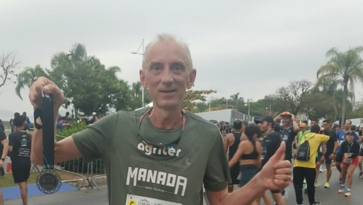 Atletas de Xanxerê participam da Maratona Internacional de Floripa Fibra 2026