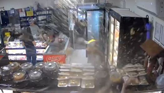 VÍDEO: Garrafa de refrigerante explodindo em cafeteria de Urubici viraliza nas redes sociais