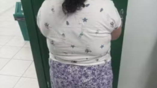 Mulher que se passava por adolescente ganhou festa de 12 anos e viveu por 14 meses com família em Joinville