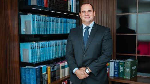 Direito em debate: A possibilidade de restituição dos valores pagos além do teto máximo da Previdência Social