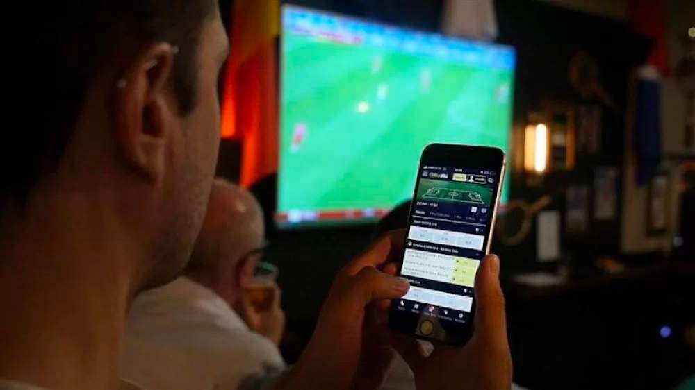 Brasileiros perderam R$ 62,5 bilhões com apostas esportivas em um ano e meio