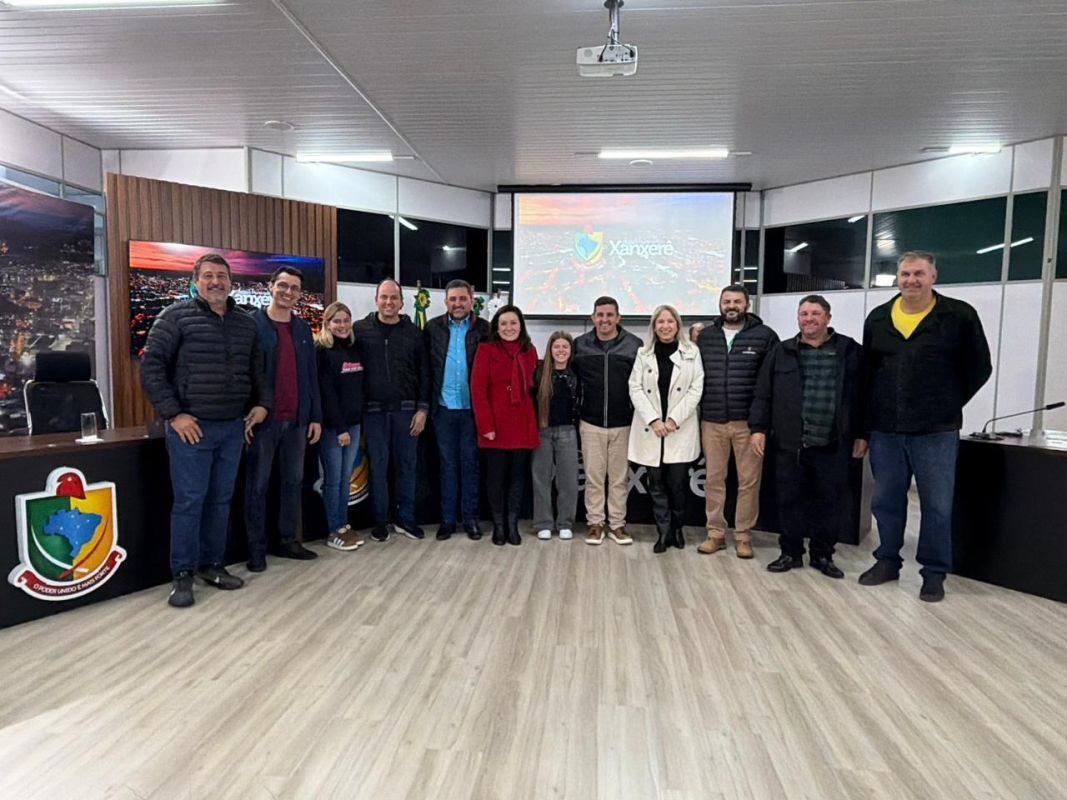 Câmara de Xanxerê homenageia piloto Beatriz Ferretti com Moção de Aplausos