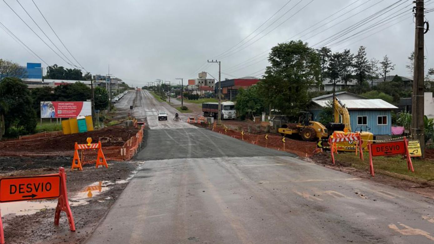 VÍDEO: trânsito na Rua 27 de Fevereiro, em Xanxerê, é liberado após obras
