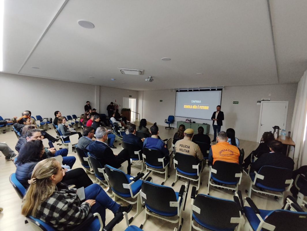 VÍDEO: CDL Xanxerê lança a campanha Esmola Não é Futuro