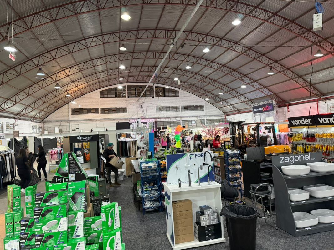 VÍDEO: está começando o Outlet em Xanxerê com descontos de até 80%
