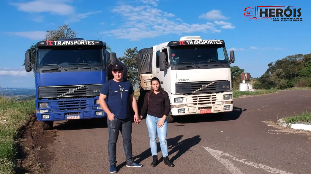 Thaleya aprendeu a dirigir, se tornou caminhoneira e hoje viaja com o marido. Foto: Reprodução/Canal Ideal