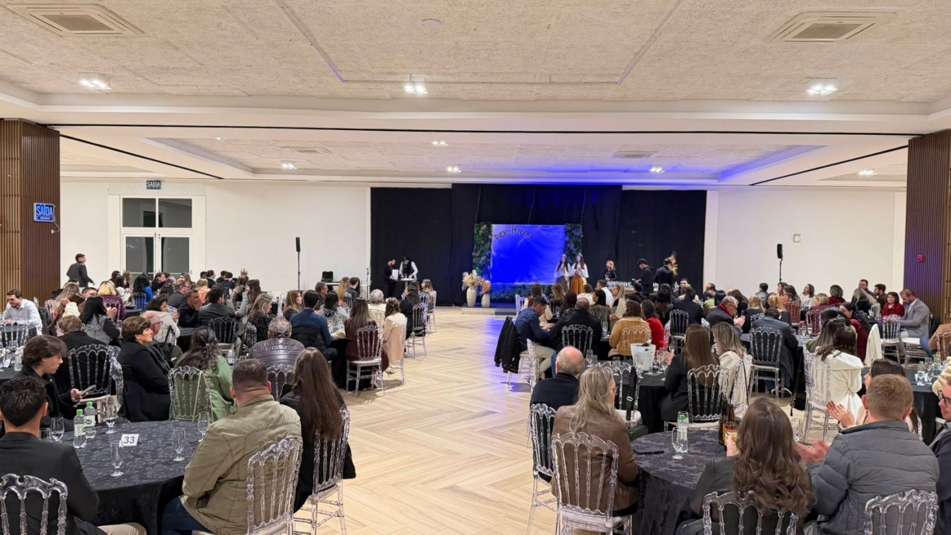 VÍDEO: Podhium Pesquisas reconhece empresas e profissionais destaque em Xanxerê