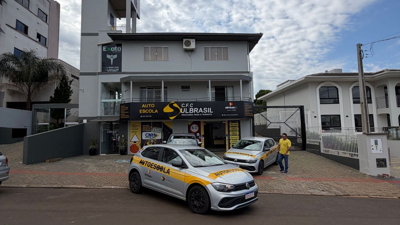 VÍDEO: Autoescola SulBrasil oferece aulas de volante em veículos automáticos