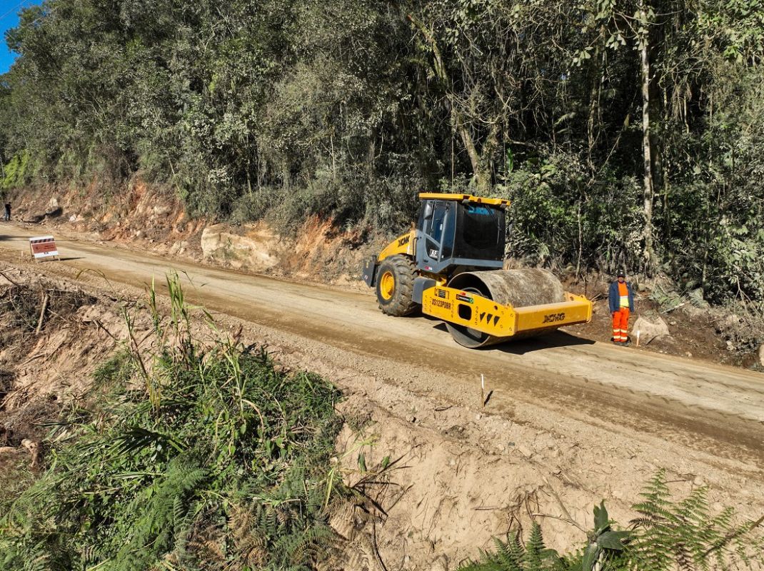 Obras já avançam em diversas regiões (Foto: Thiago Kaue/Secom)