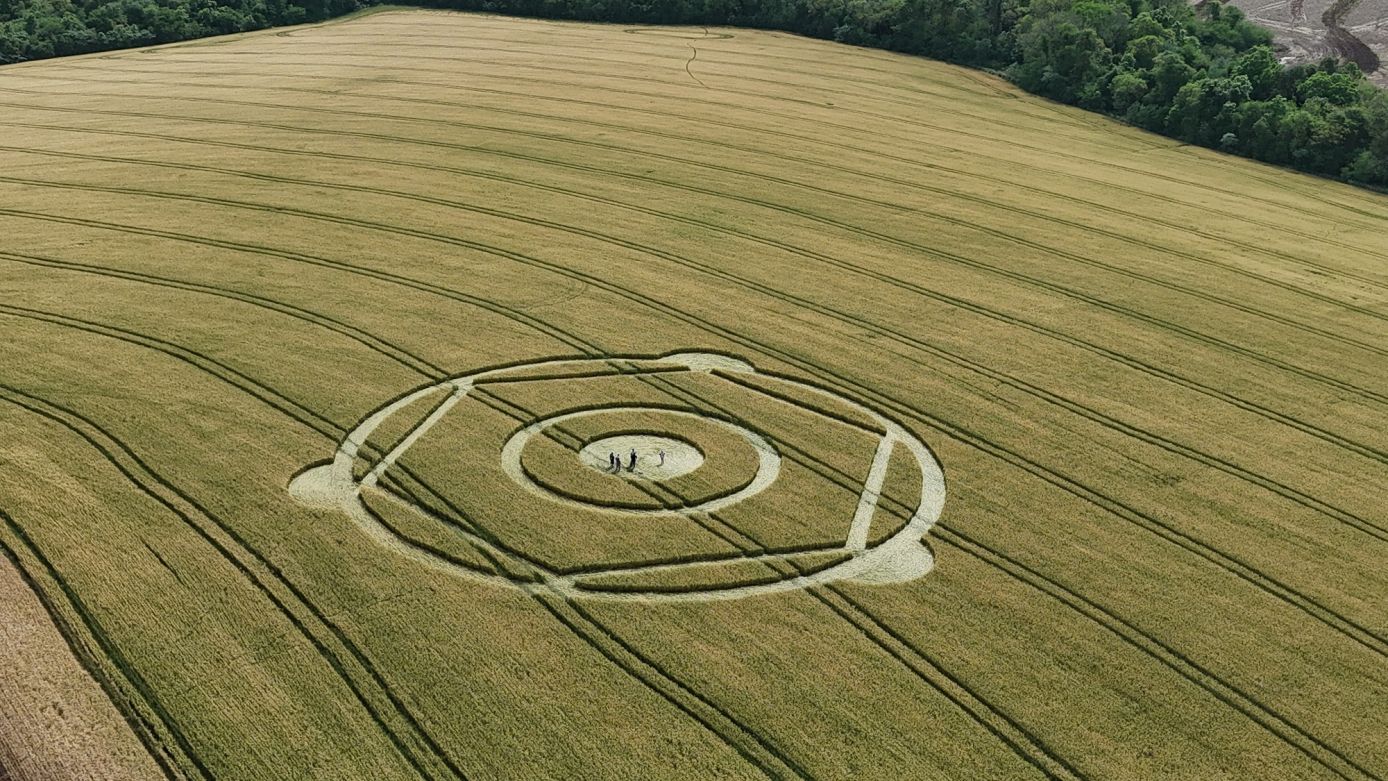 VÍDEO: Agroglifo aparece em plantação de trigo em Ipuaçu