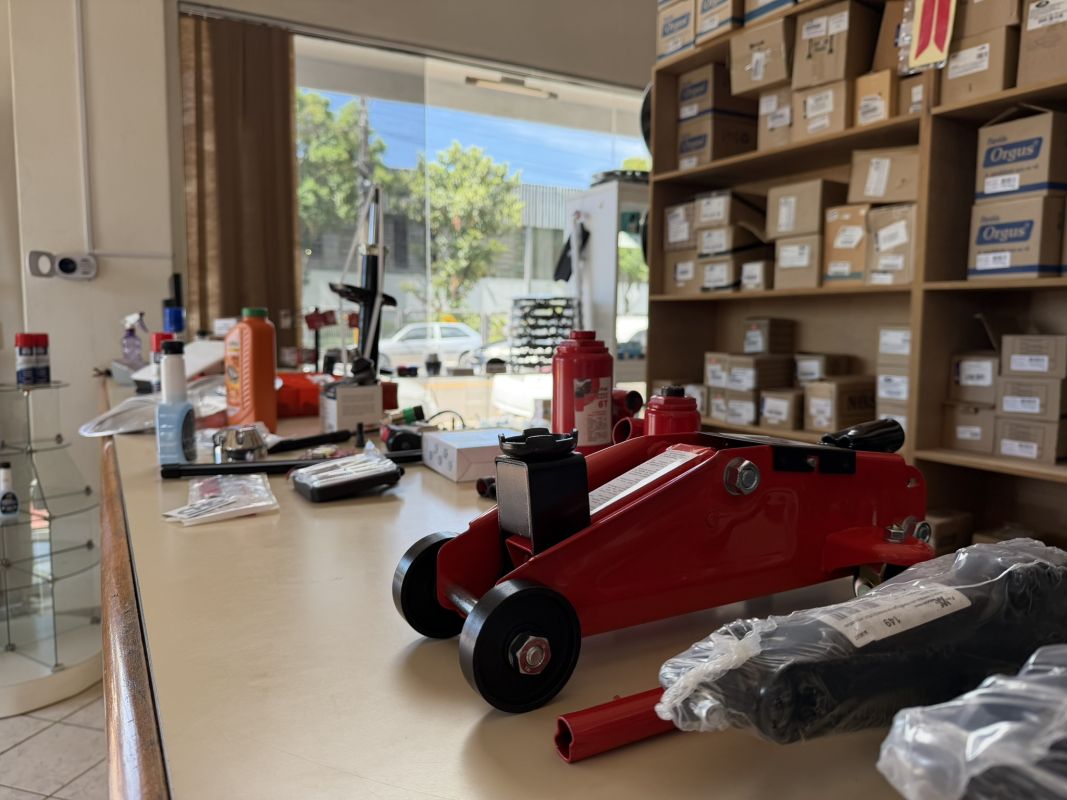 VÍDEO: na Auto Peças Pampa você encontra macacos hidráulicos de 2 a 6 toneladas, ideais para carro e caminhonete